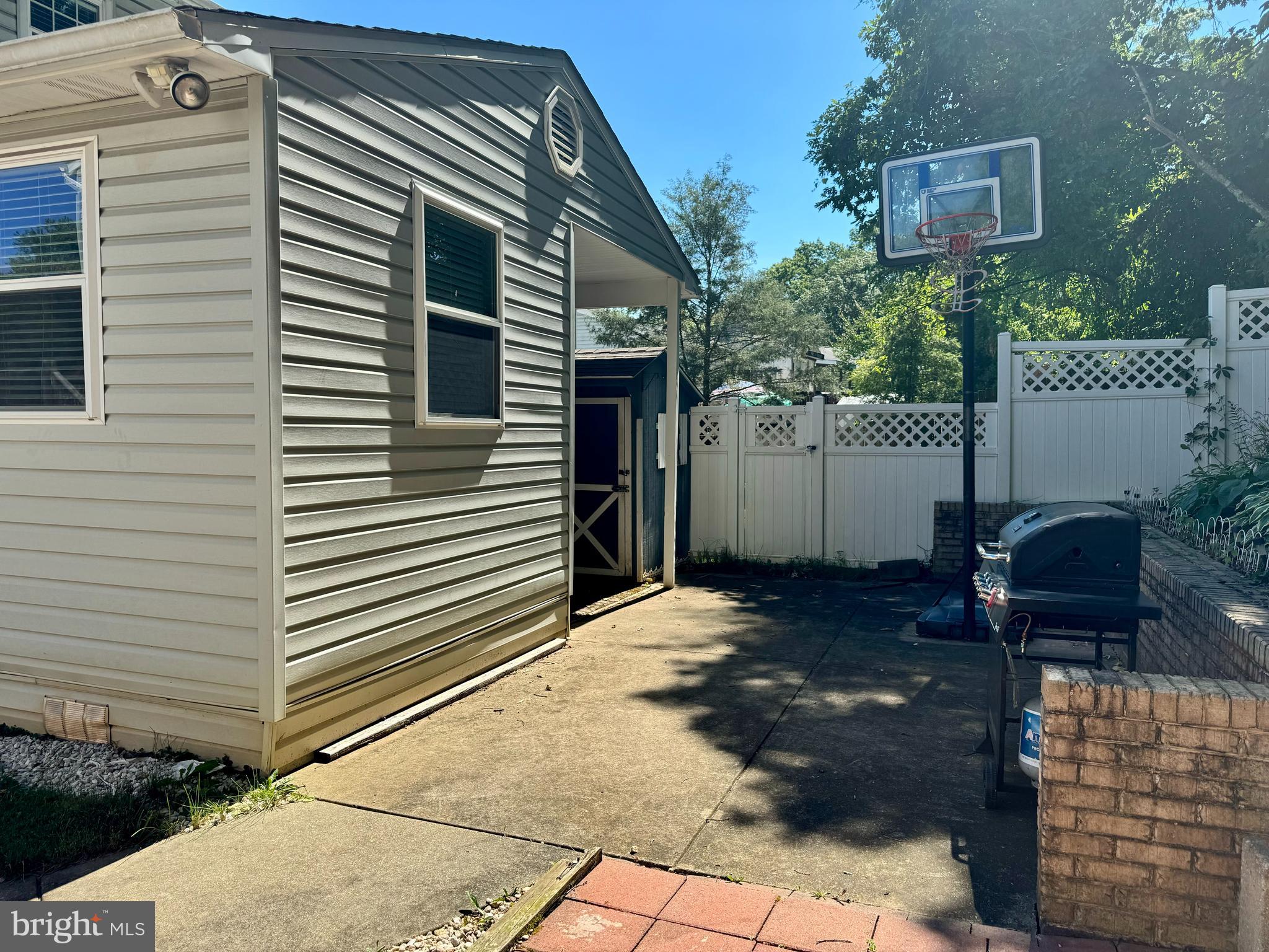 SOUTHGATE - Residential