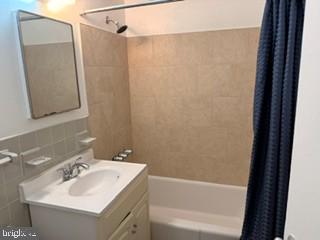 1021 ARLINGTON BOULEVARD 812