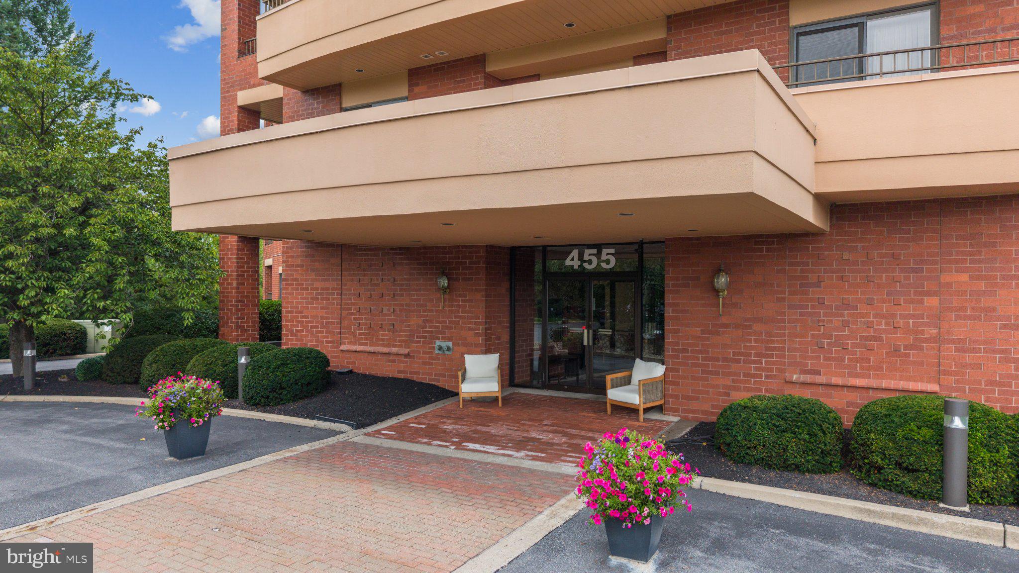455 WINDMERE DRIVE 3C