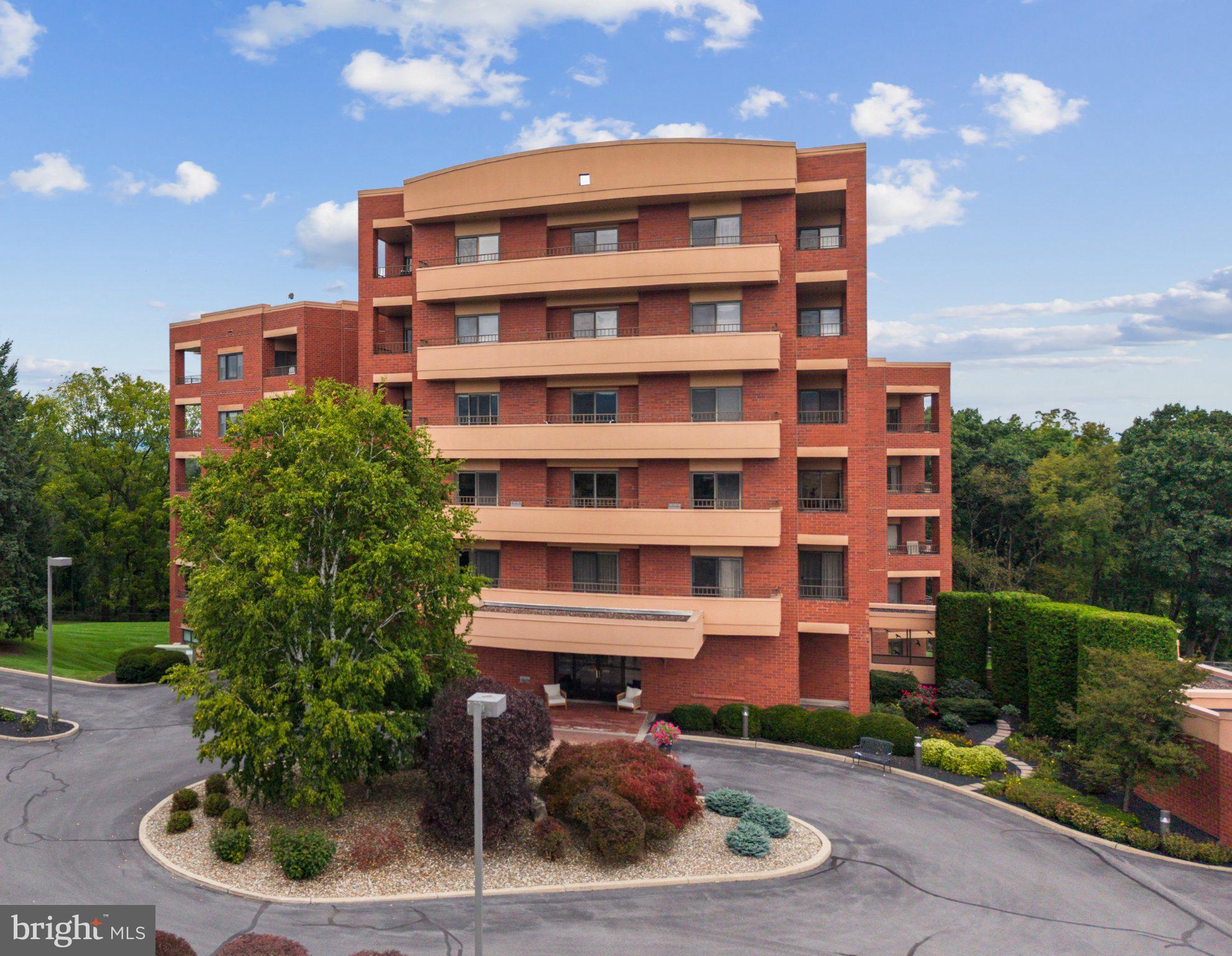 455 WINDMERE DRIVE 3C