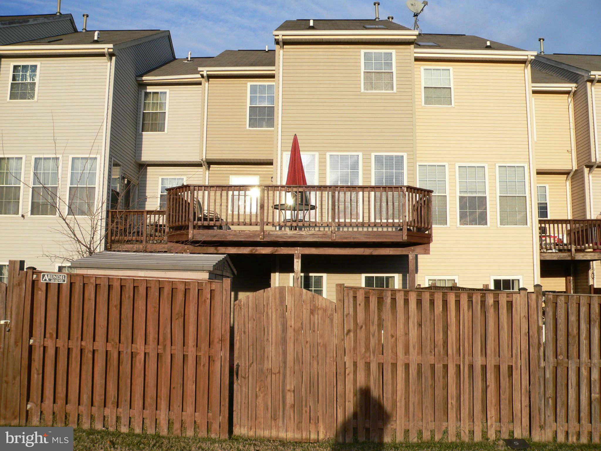 RIDGE COMMONS - Residential Lease