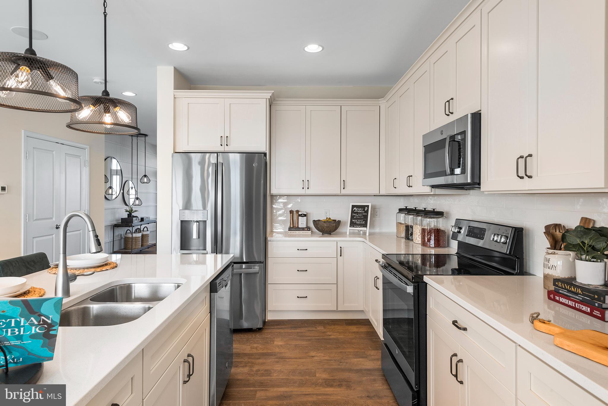 THE MEADOWS - Residential