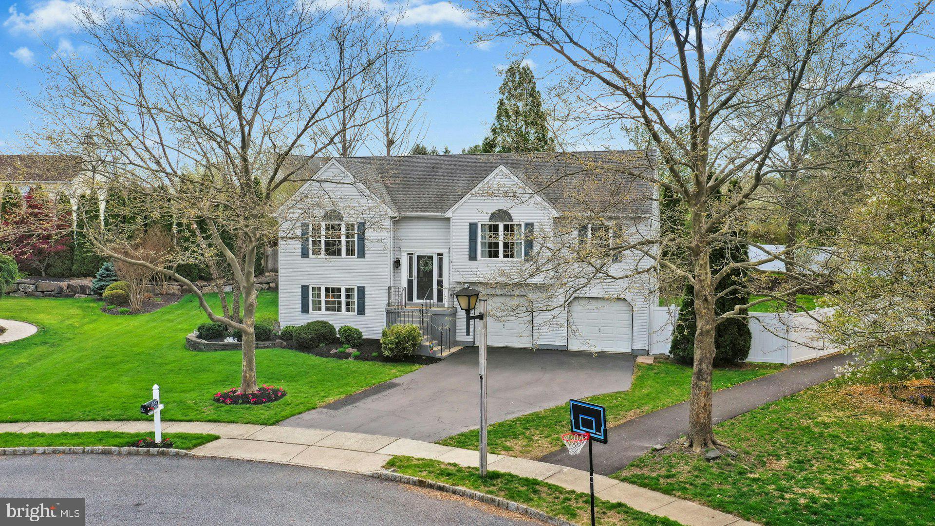 CABIN RUN ESTS - Residential