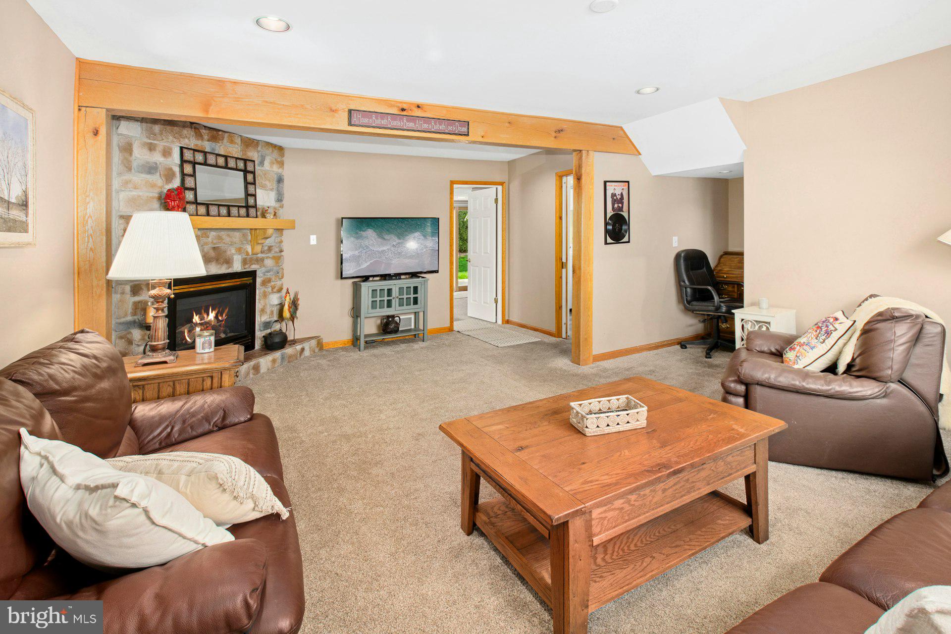 CABIN RUN ESTS - Residential