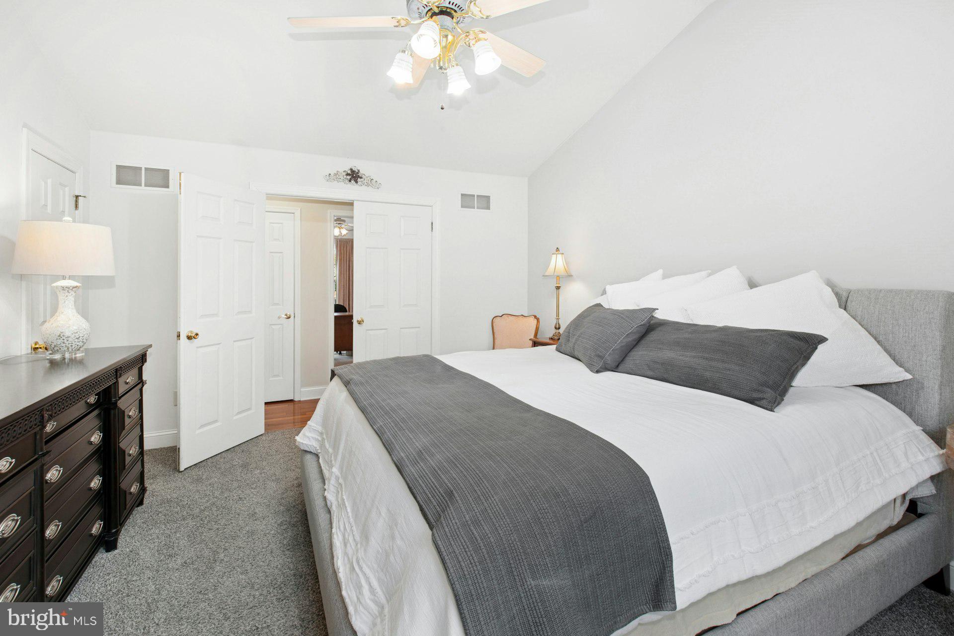 CABIN RUN ESTS - Residential