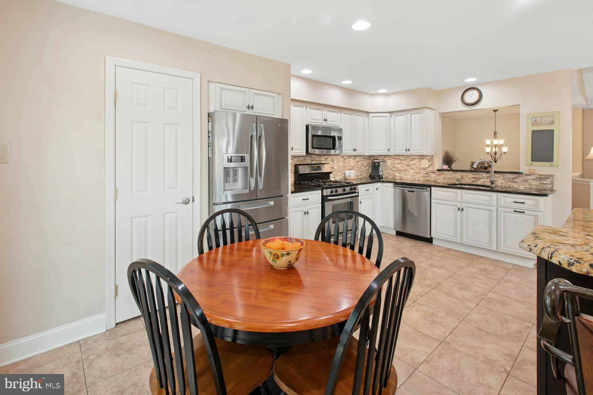 CABIN RUN ESTS - Residential