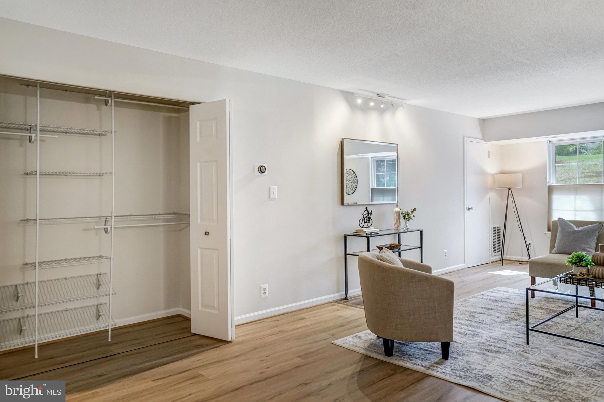 THE COLONIES - Residential