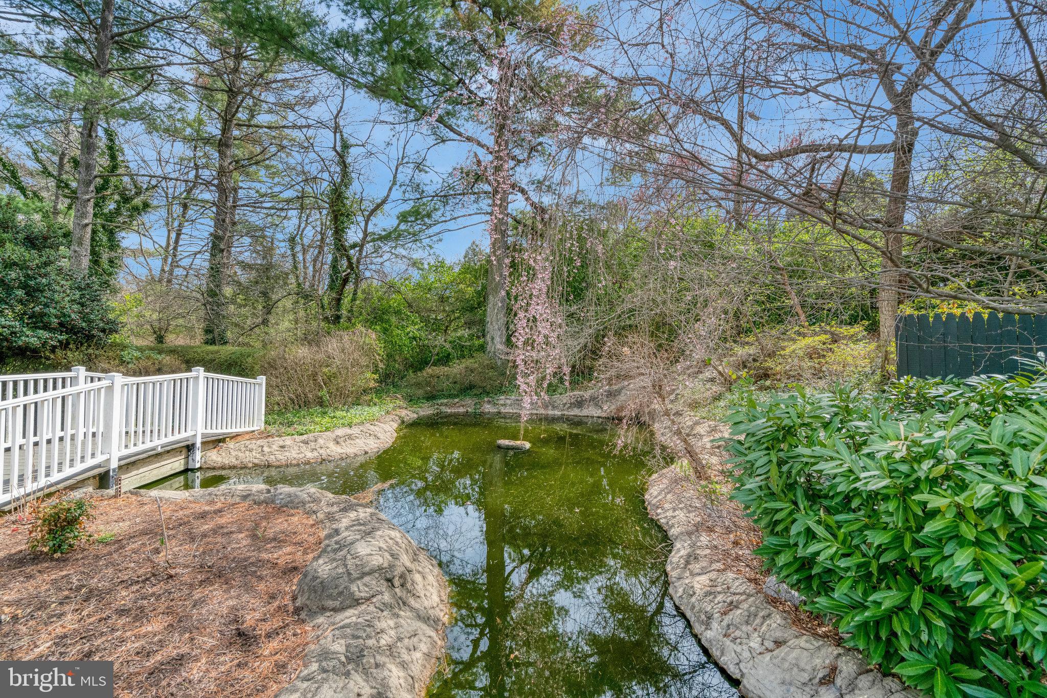 THE COLONIES - Residential