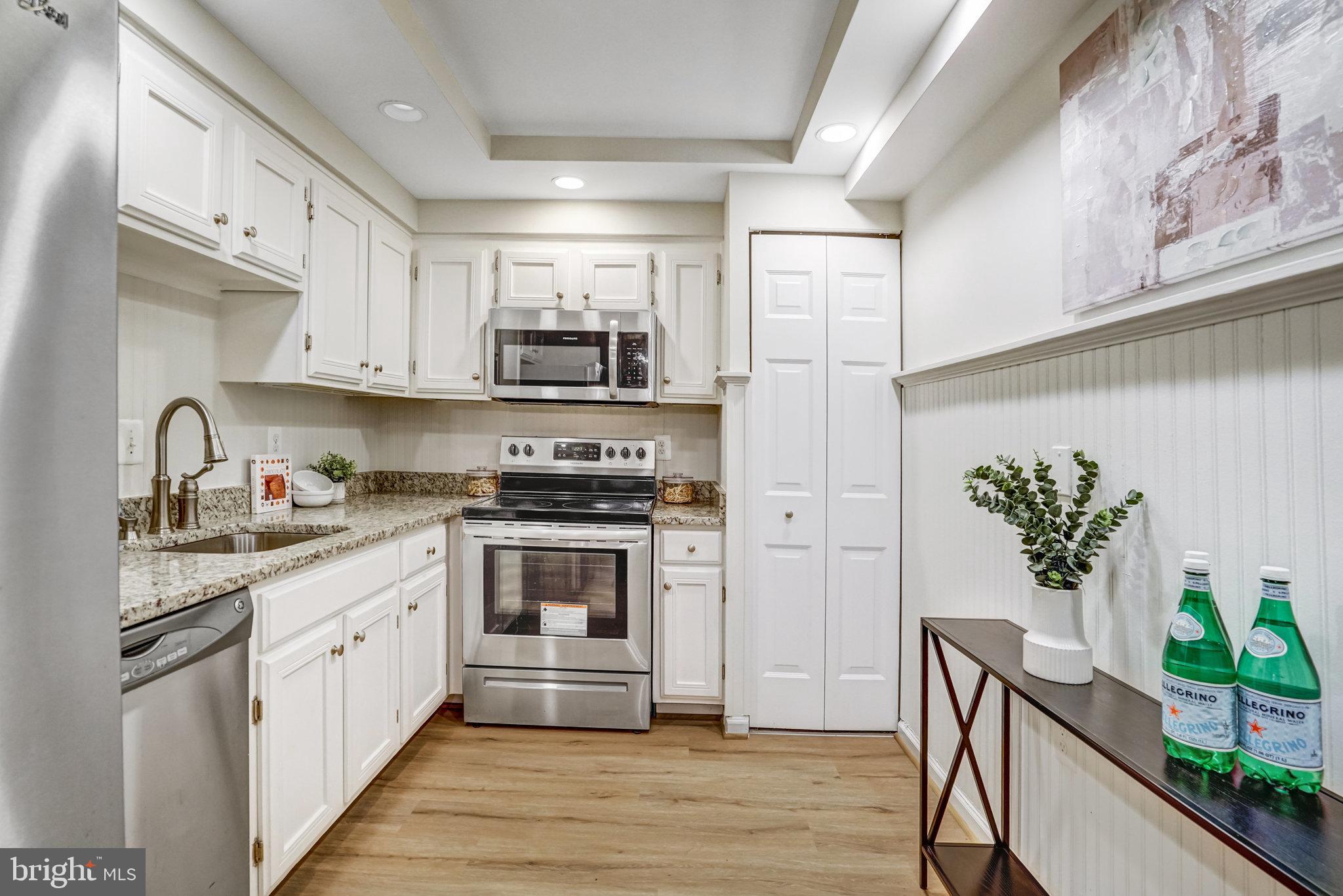 THE COLONIES - Residential