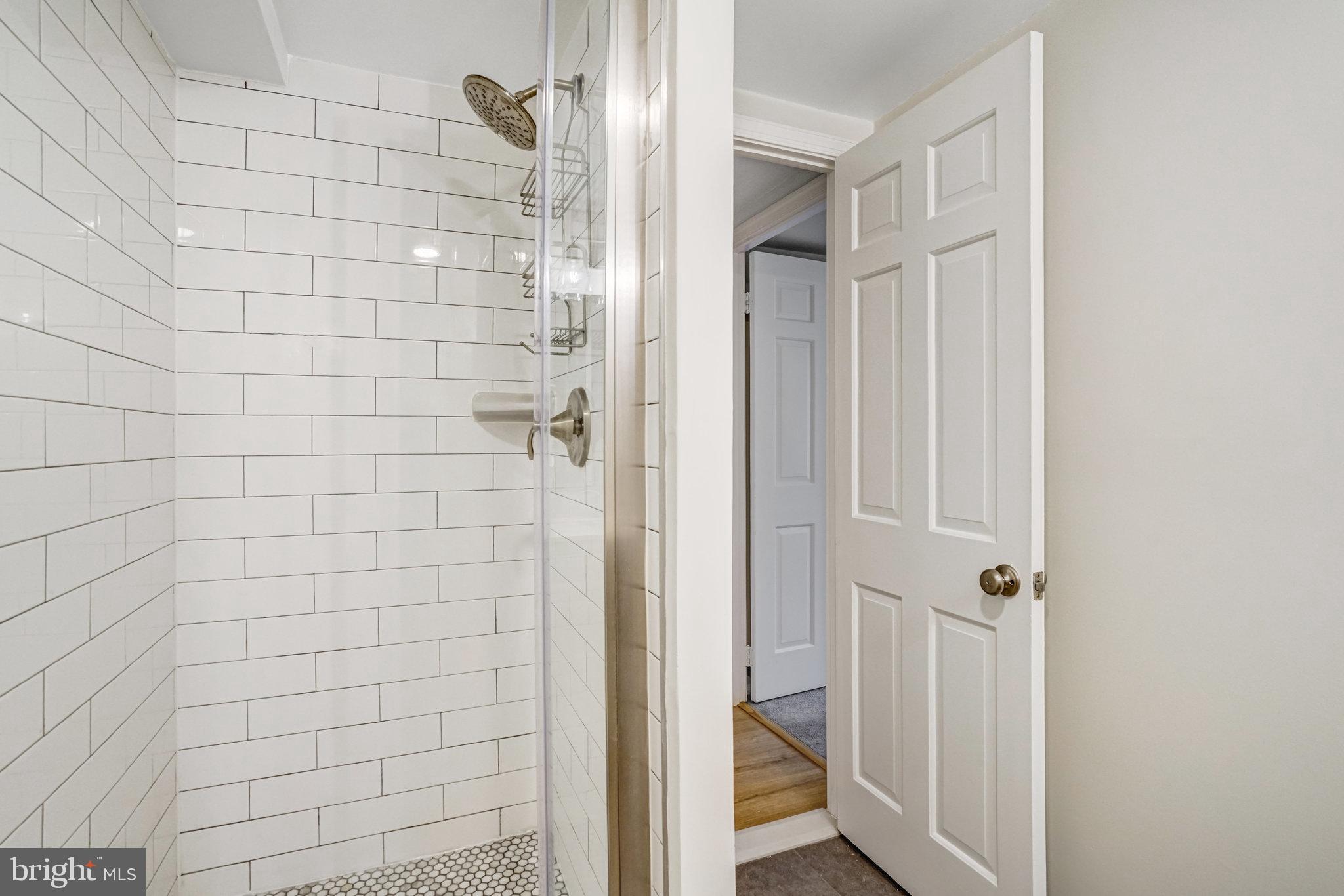 THE COLONIES - Residential