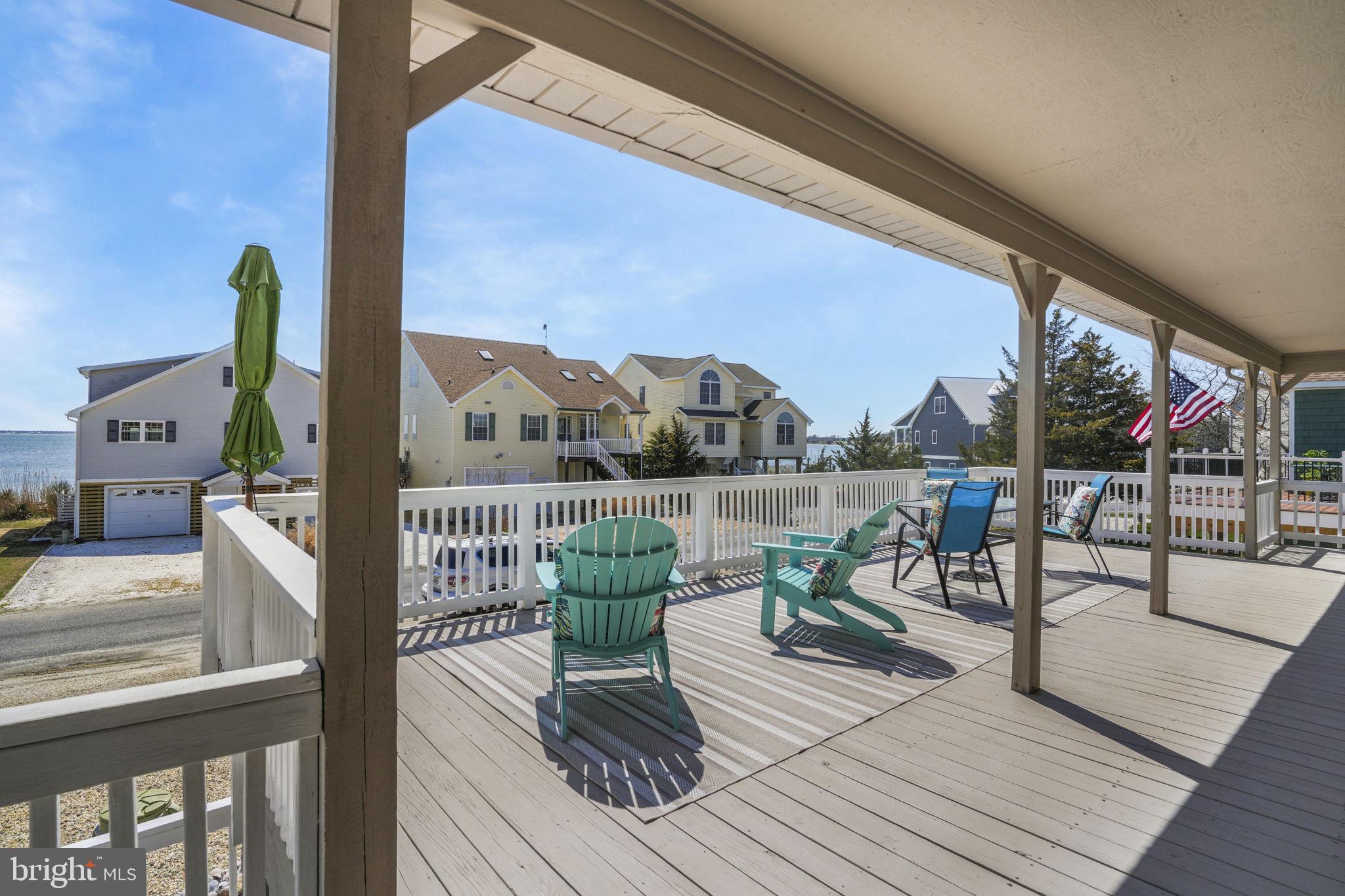 CAPTAIN'S COVE - Residential