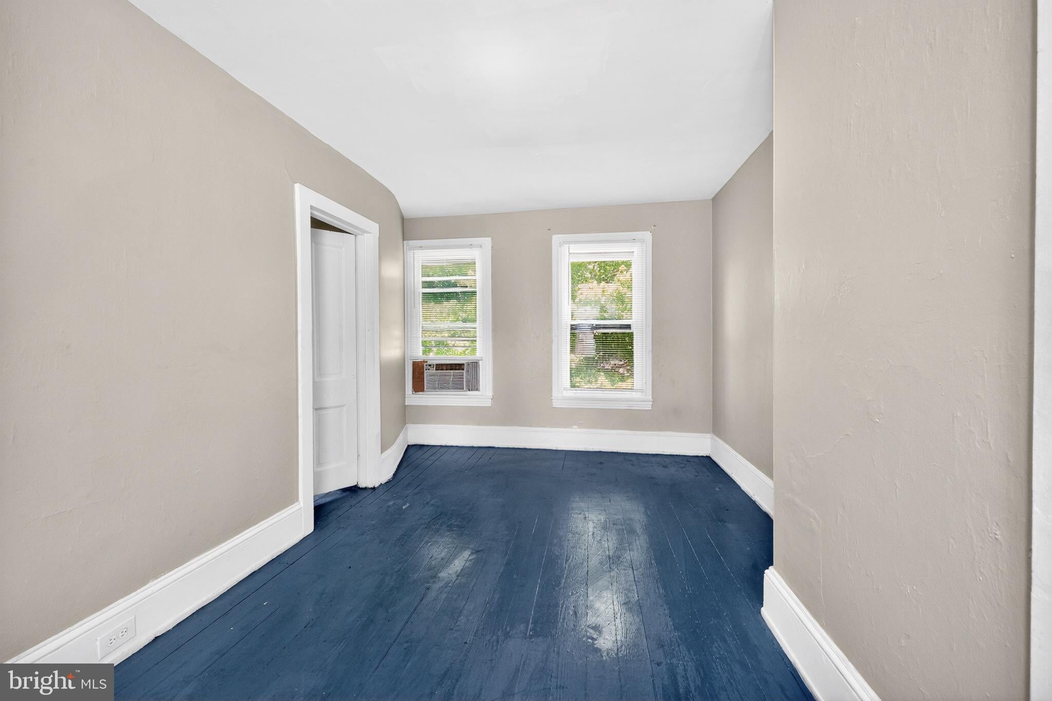 40 S GOVERNORS AVENUE 3