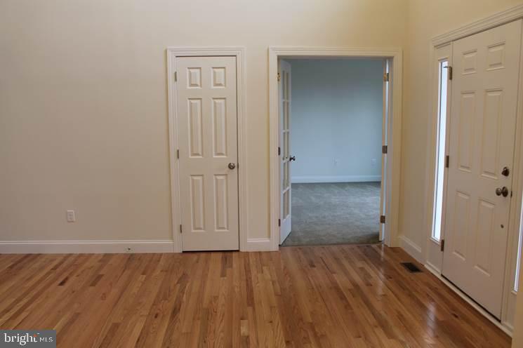 NON AVAILABLE - Residential