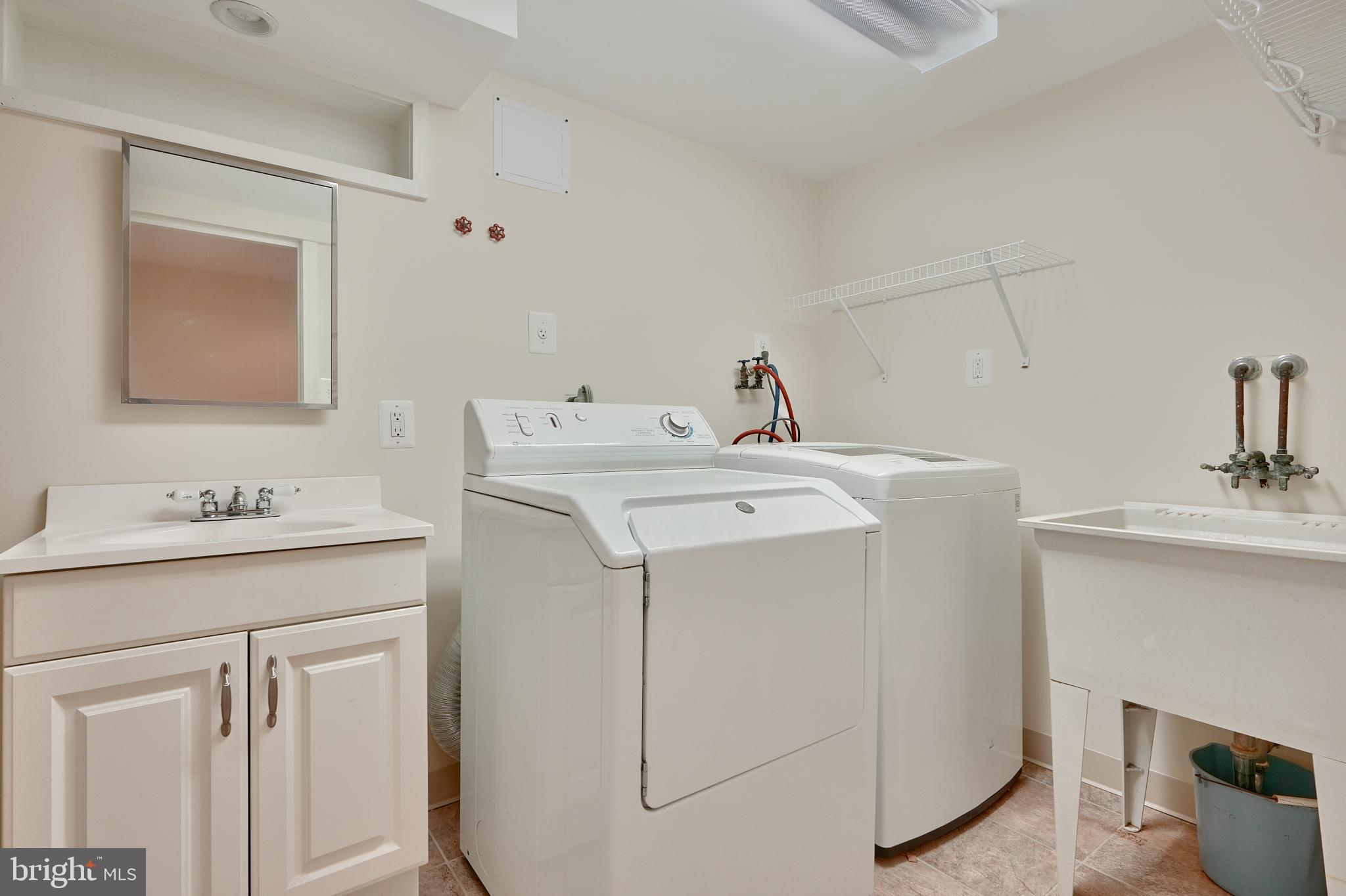 LINSTEAD ON THE SEVERN - Residential