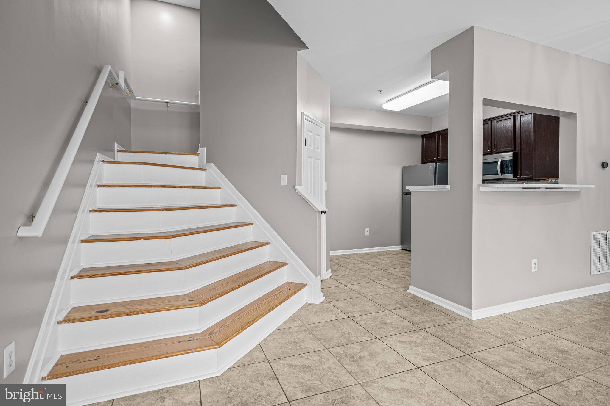 SEVEN OAKS - Residential