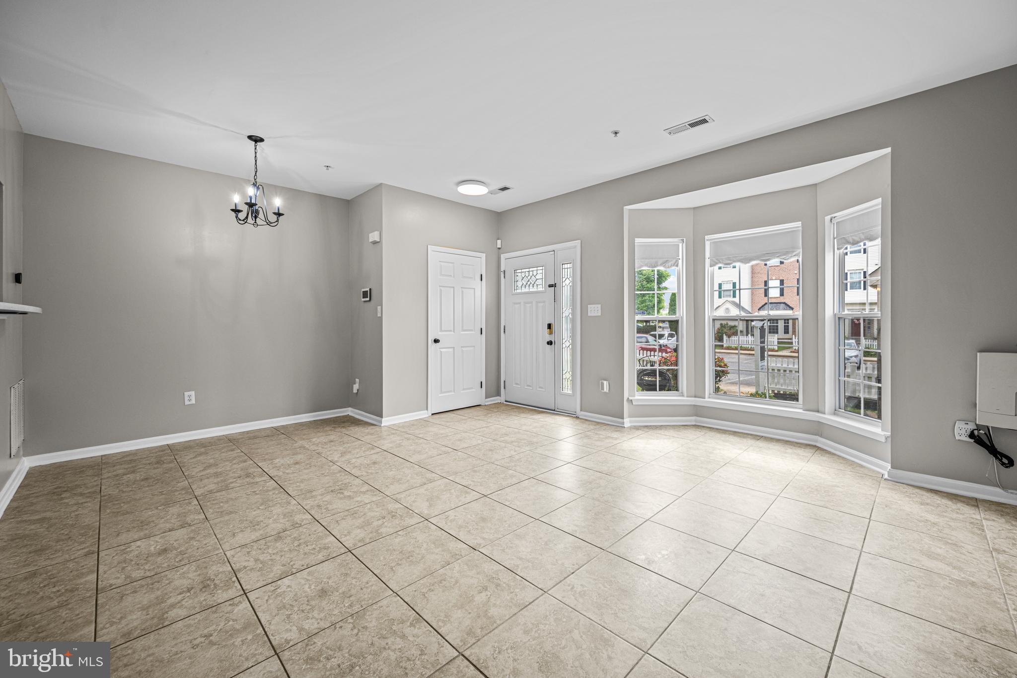 SEVEN OAKS - Residential