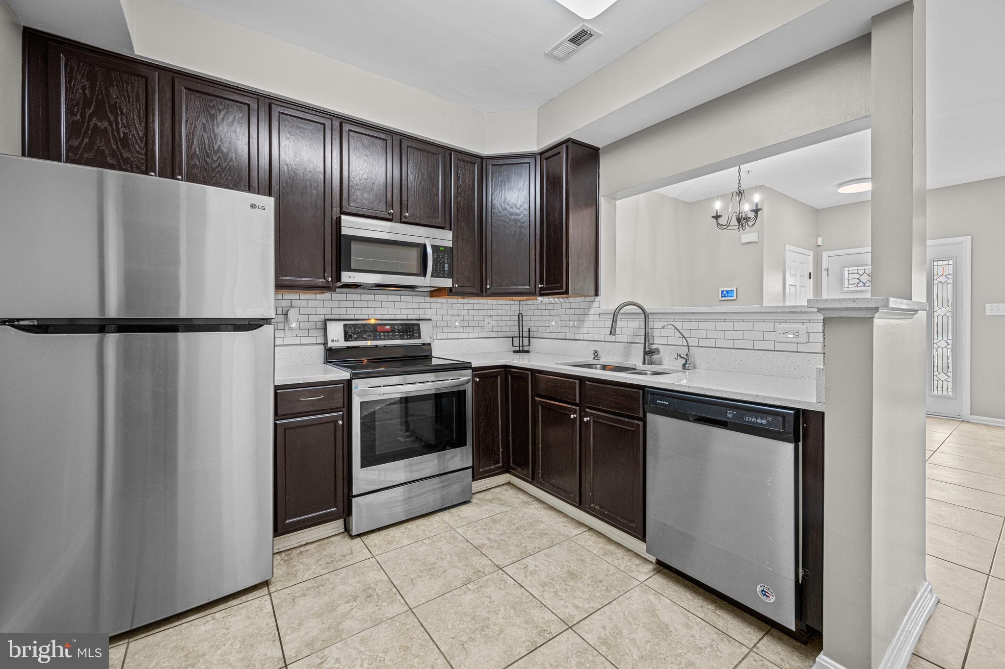 SEVEN OAKS - Residential