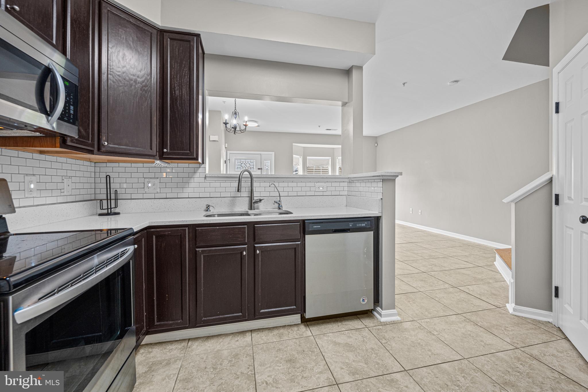 SEVEN OAKS - Residential