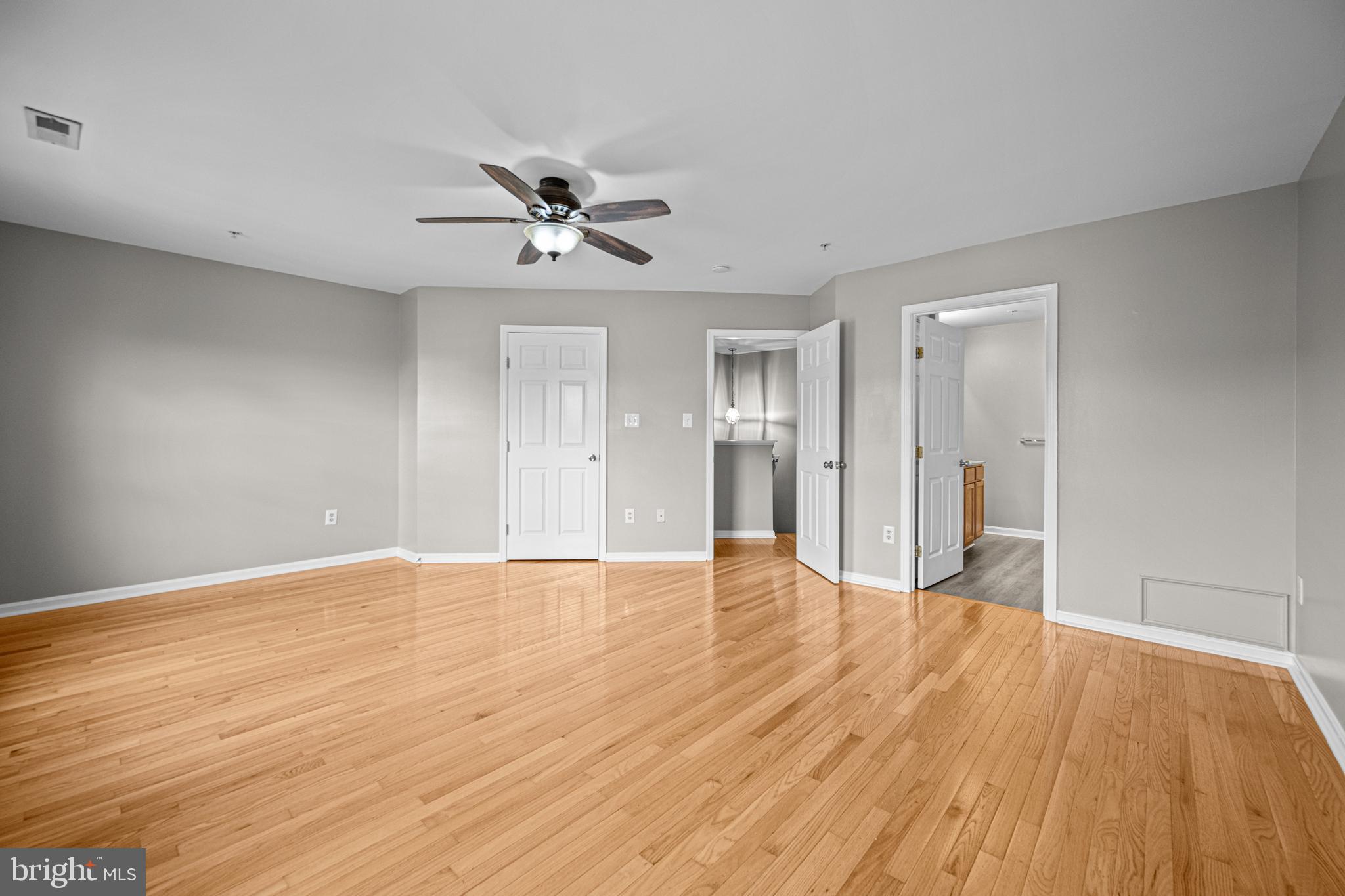 SEVEN OAKS - Residential