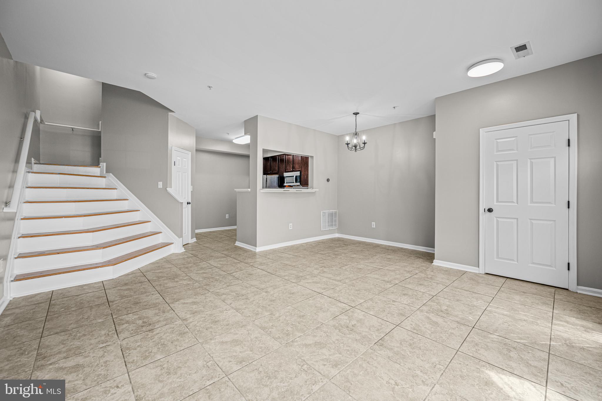 SEVEN OAKS - Residential