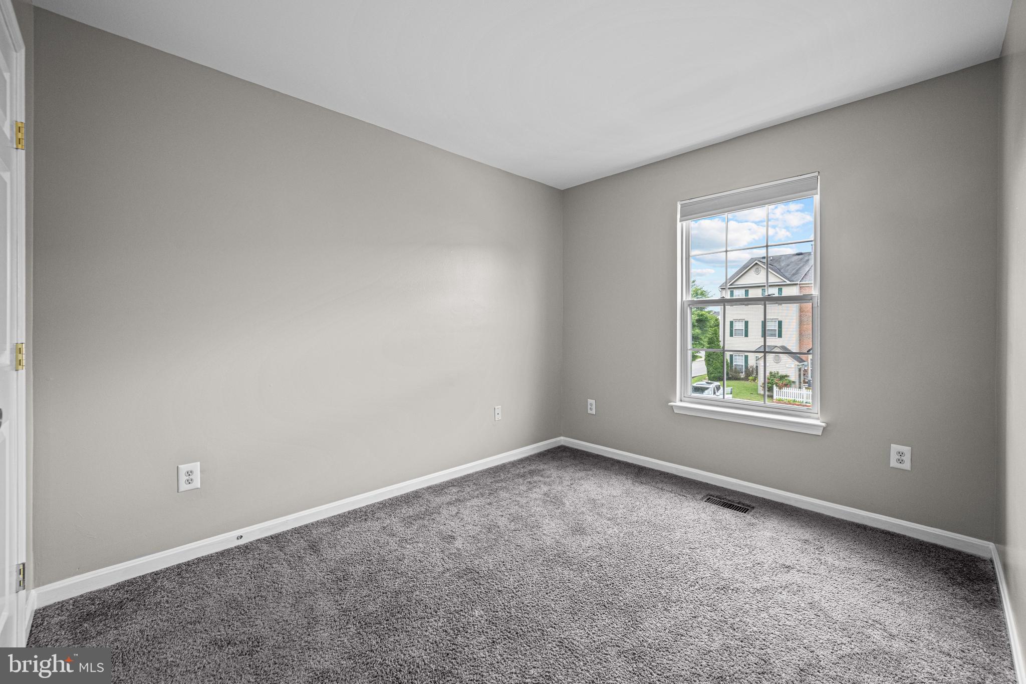 SEVEN OAKS - Residential