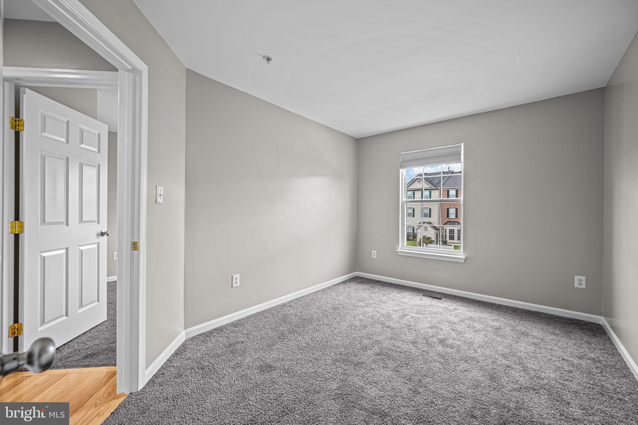 SEVEN OAKS - Residential