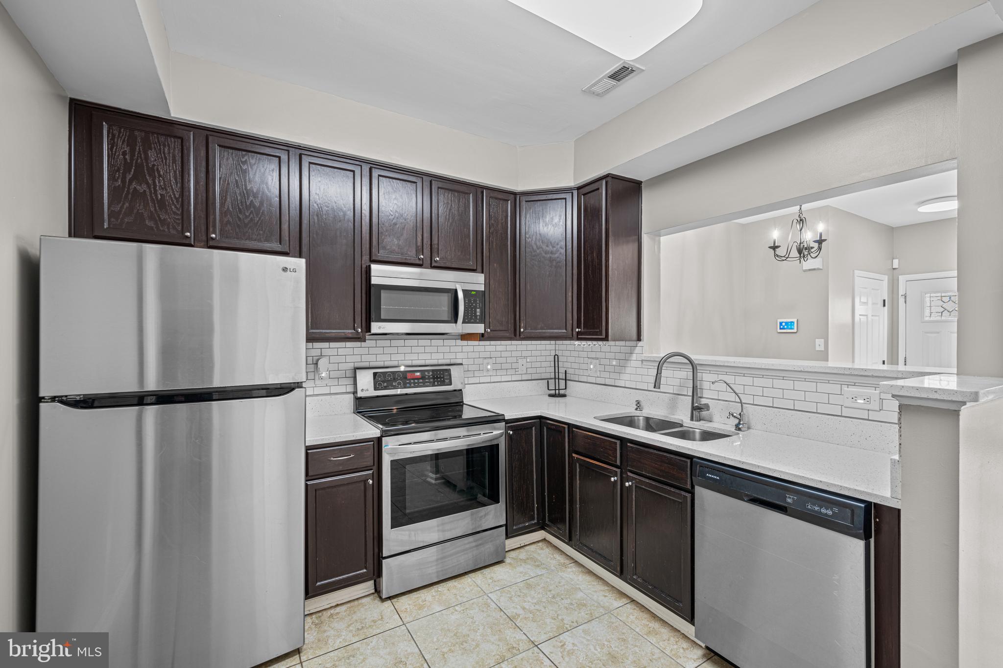 SEVEN OAKS - Residential