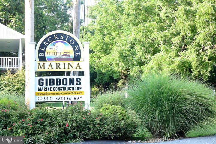 PEACOCK MANOR - Residential