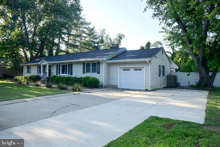 PEACOCK MANOR - Residential