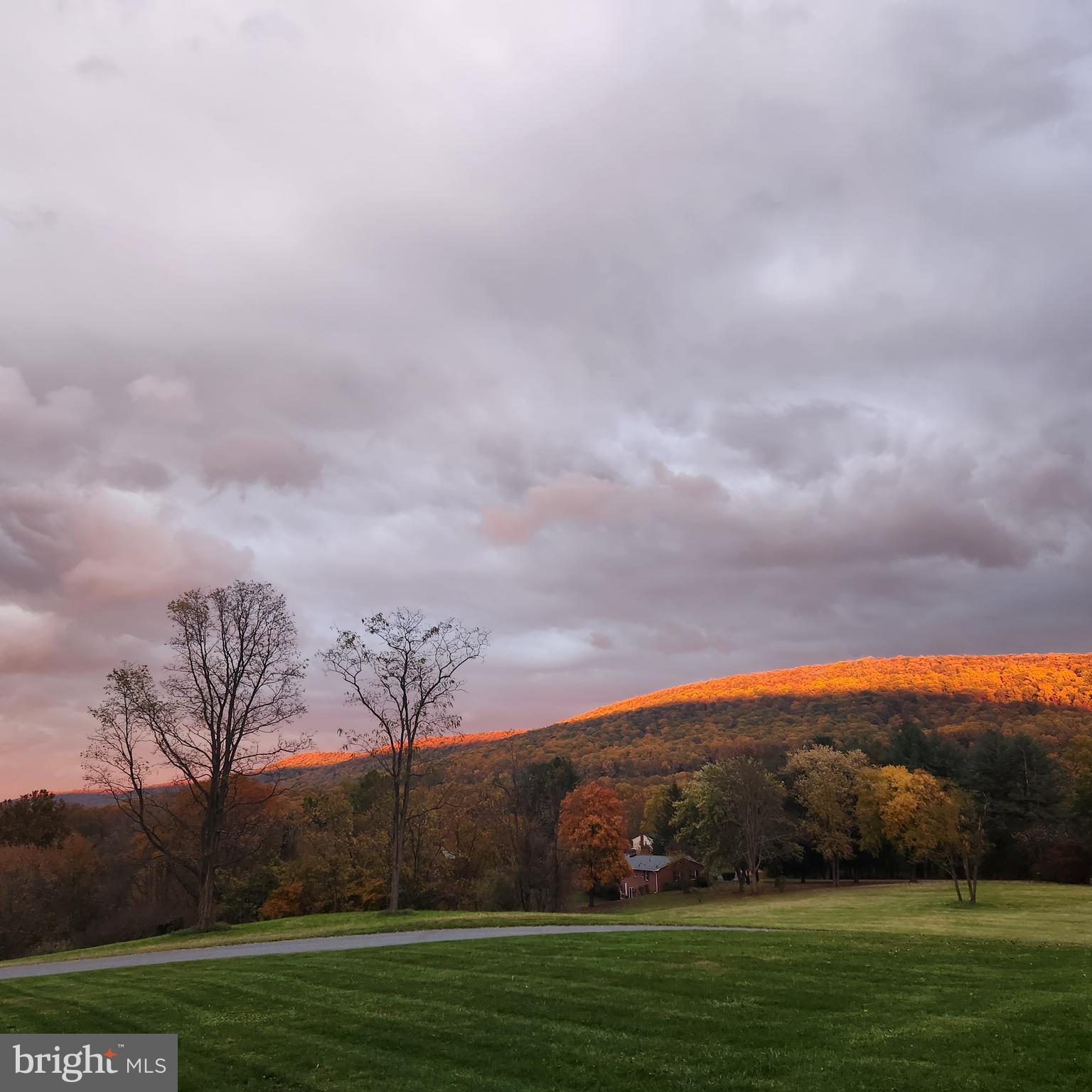 HARPERS FERRY FARMS - Land