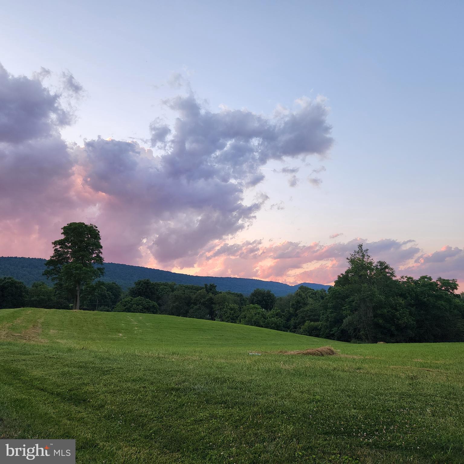 HARPERS FERRY FARMS - Land