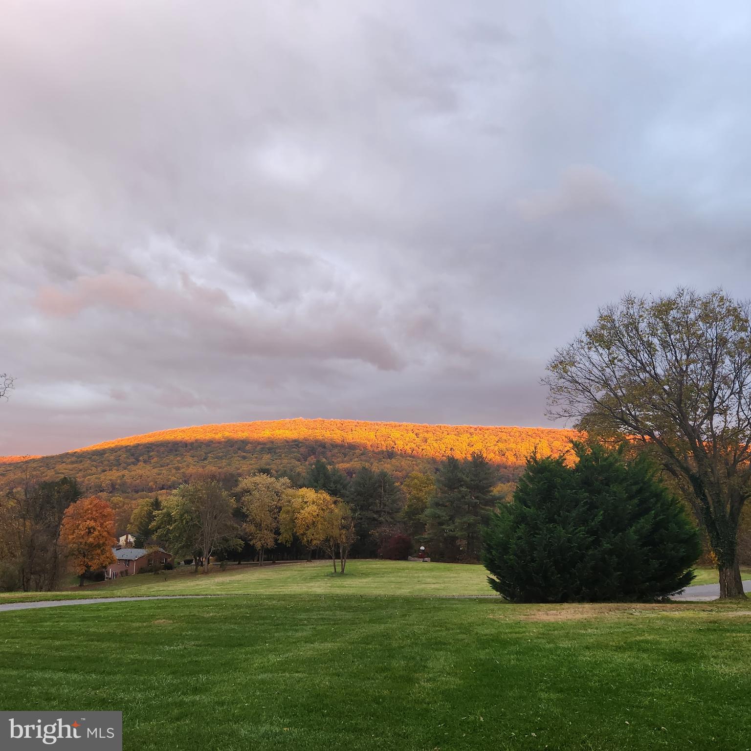 HARPERS FERRY FARMS - Land