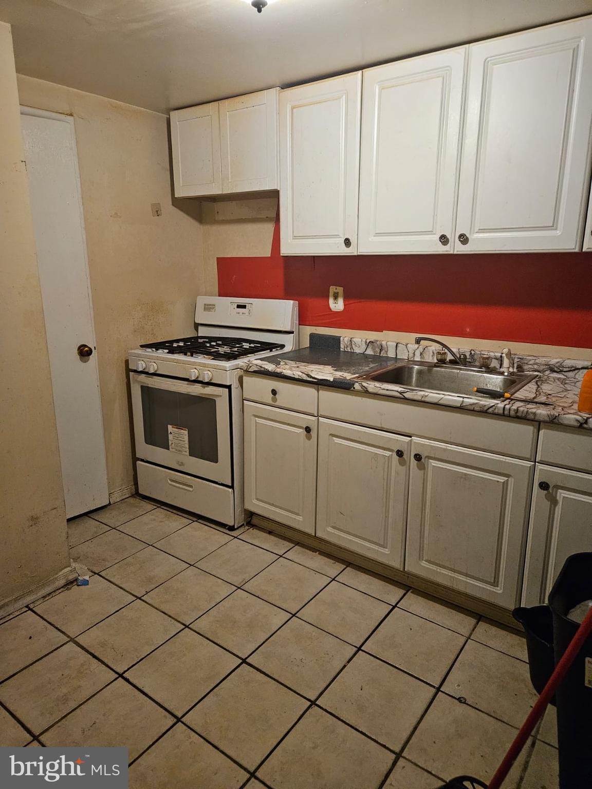 HOLLY HILL CONDOMINIUMS - Residential