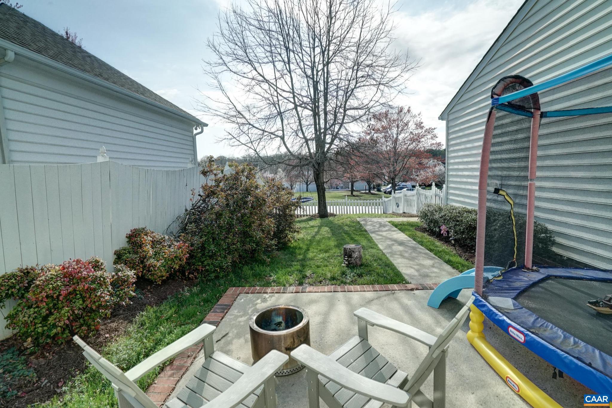 FOREST LAKES - Residential