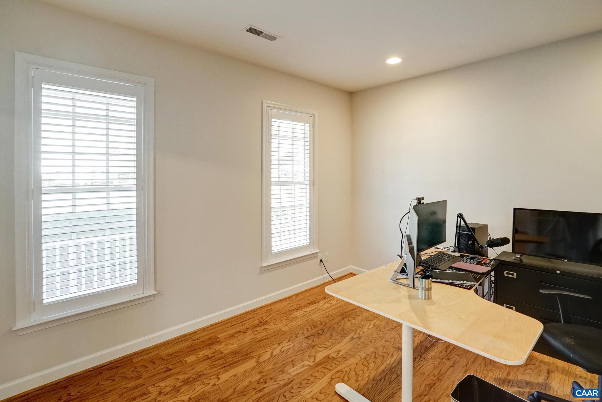 FOREST LAKES - Residential