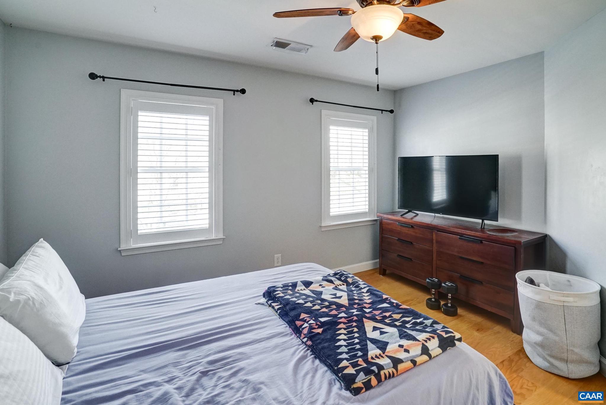 FOREST LAKES - Residential