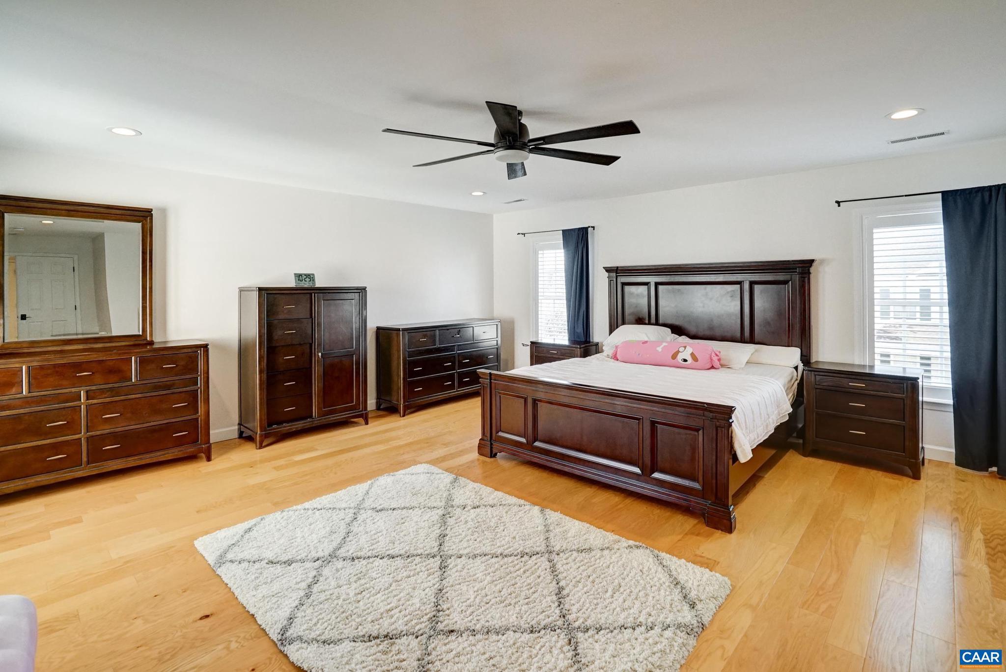 FOREST LAKES - Residential