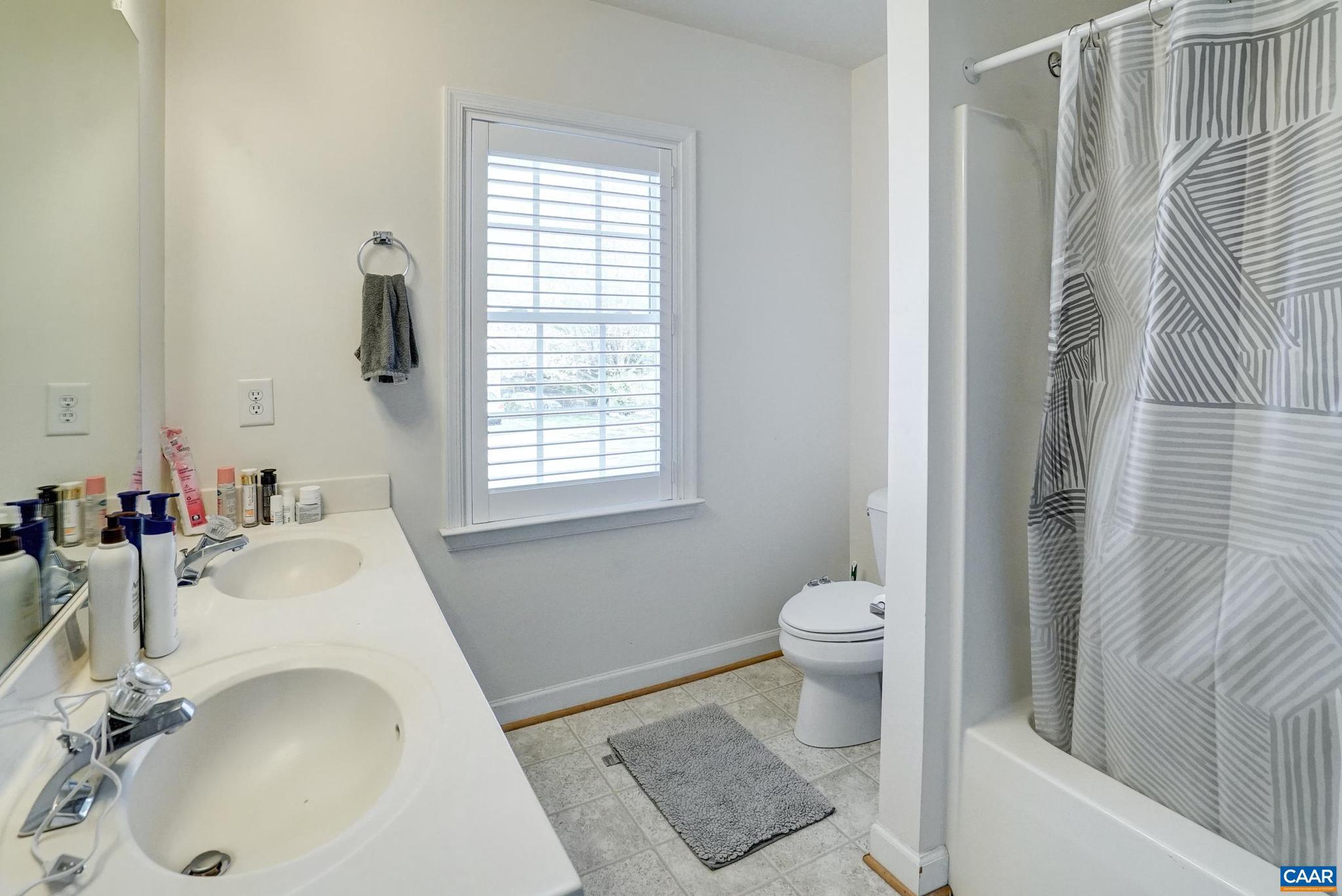 FOREST LAKES - Residential