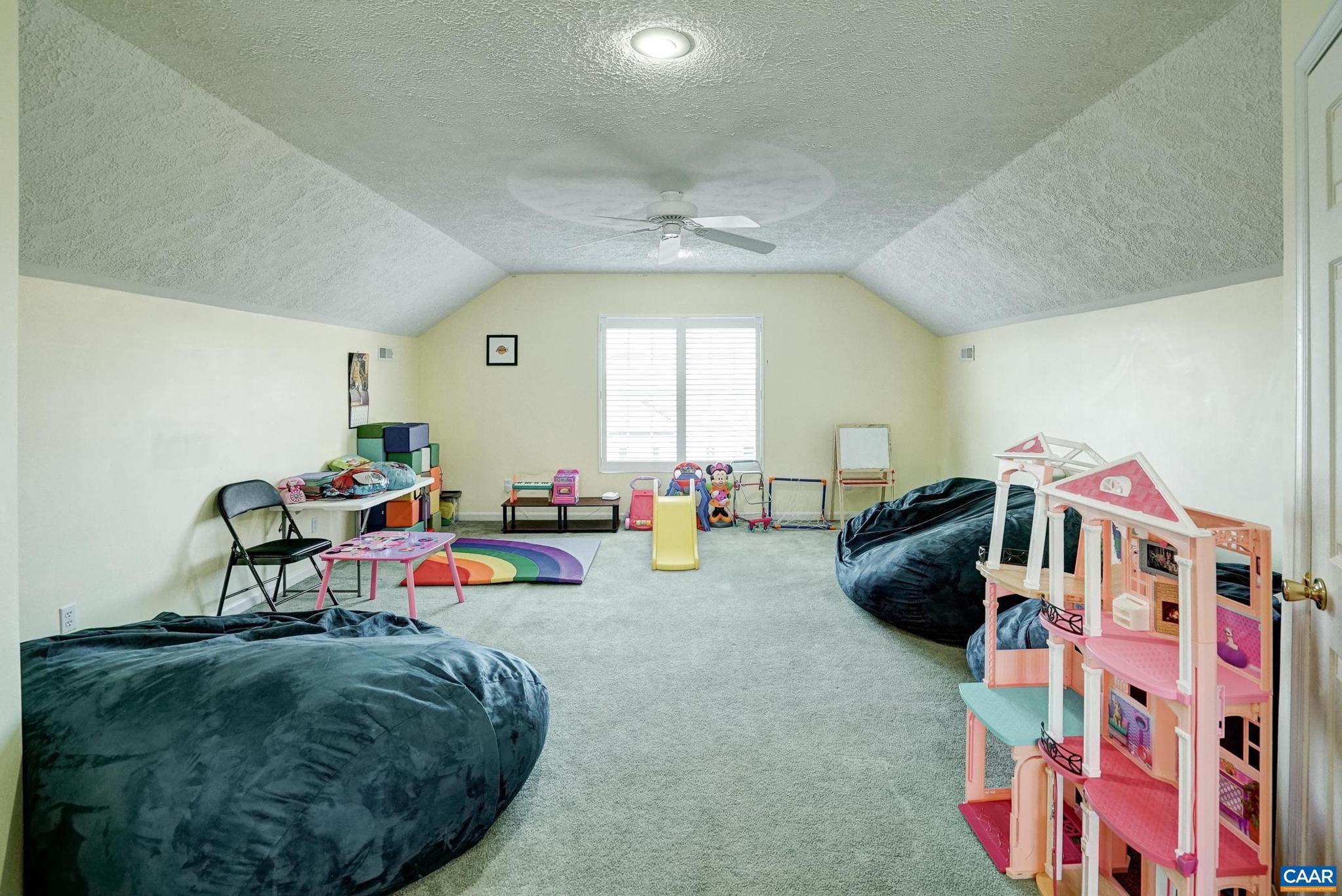 FOREST LAKES - Residential