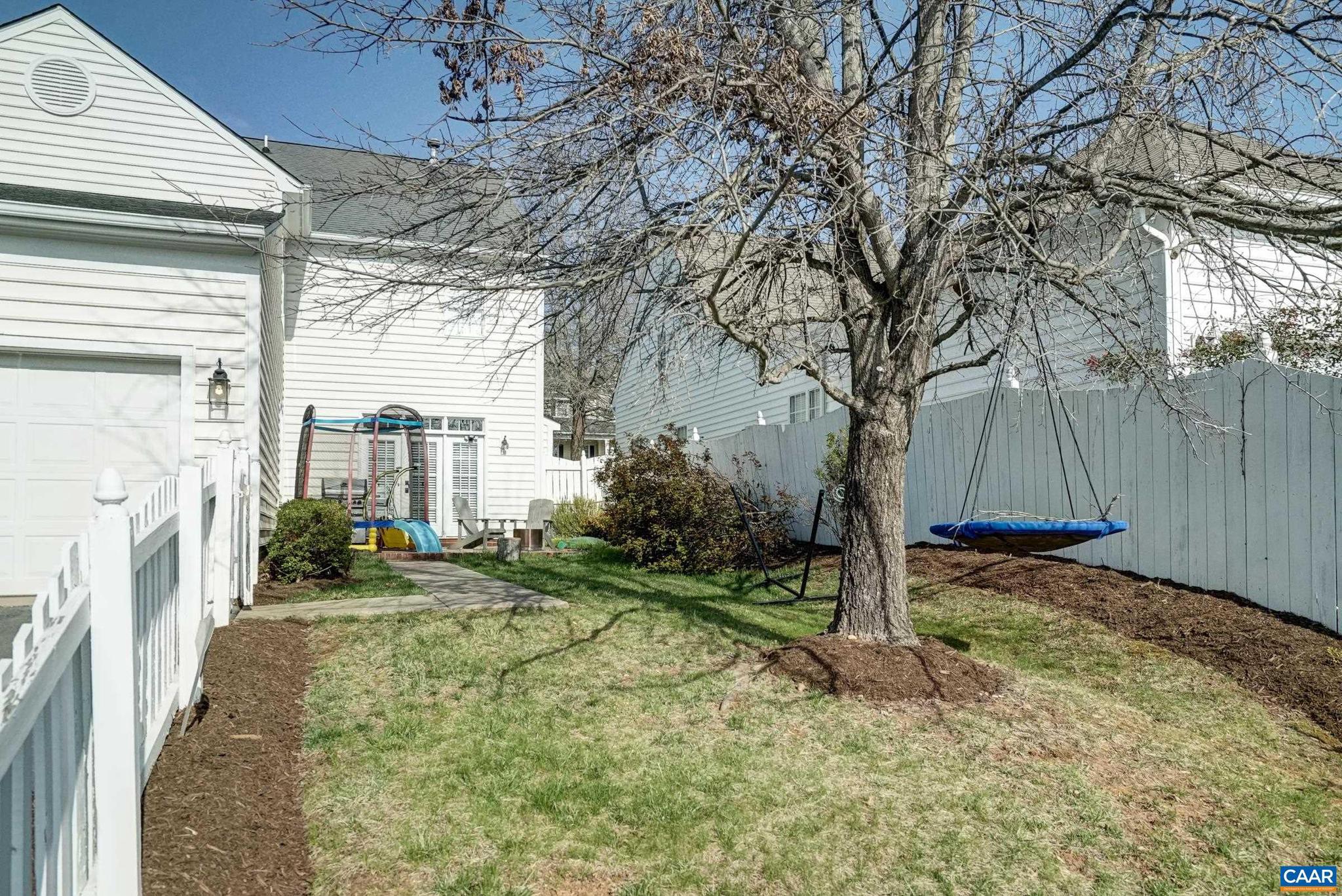 FOREST LAKES - Residential