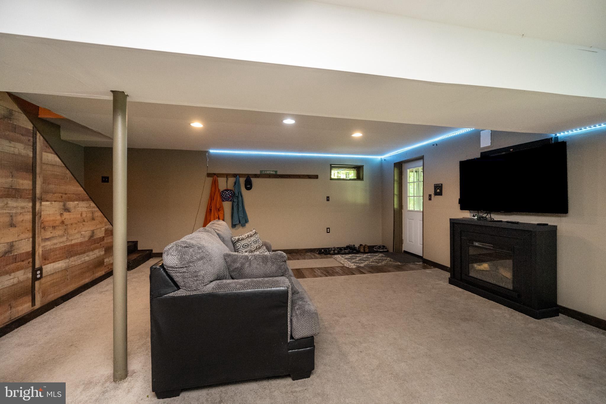 MAPLE DEL - Residential