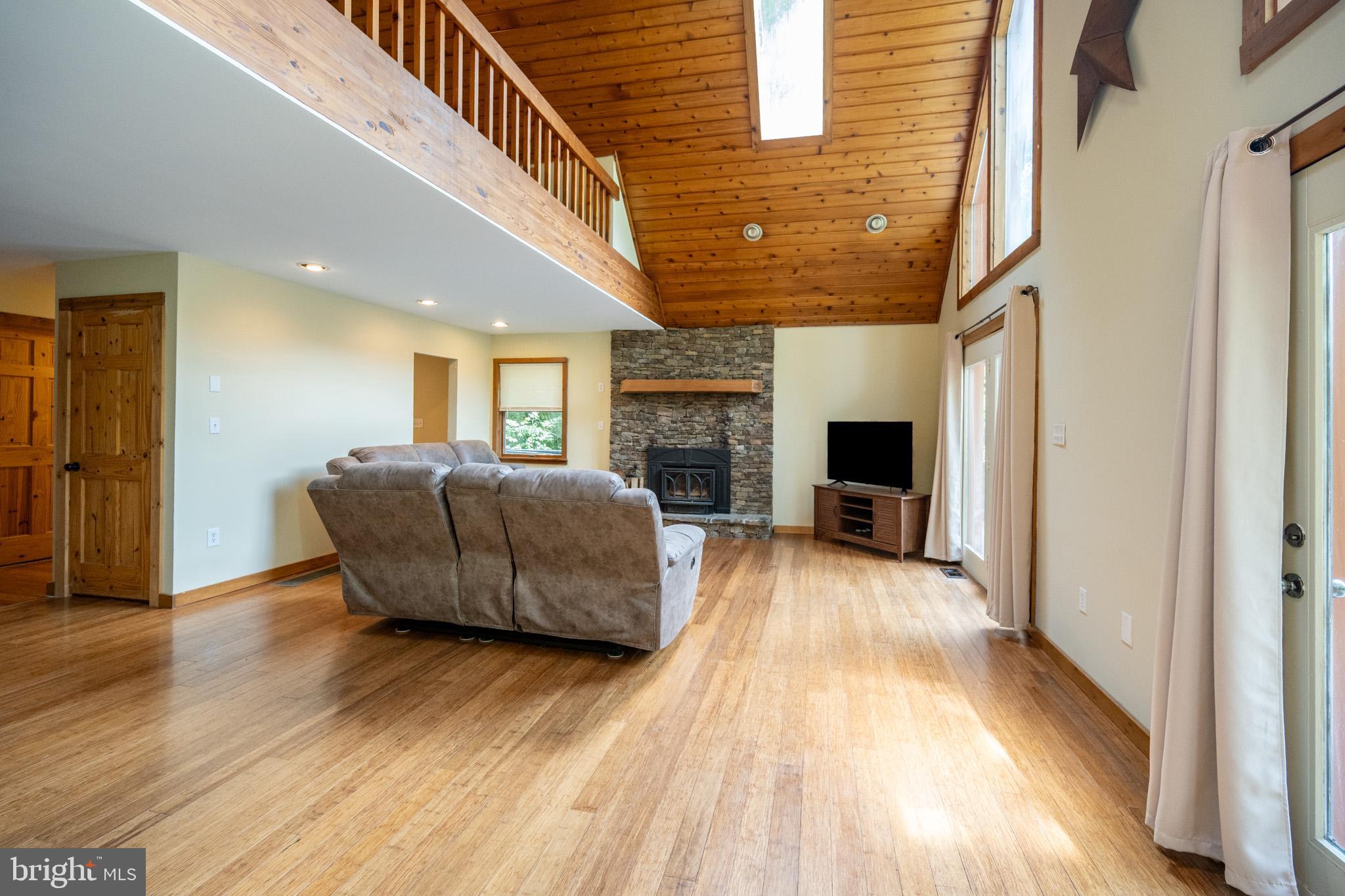 MAPLE DEL - Residential