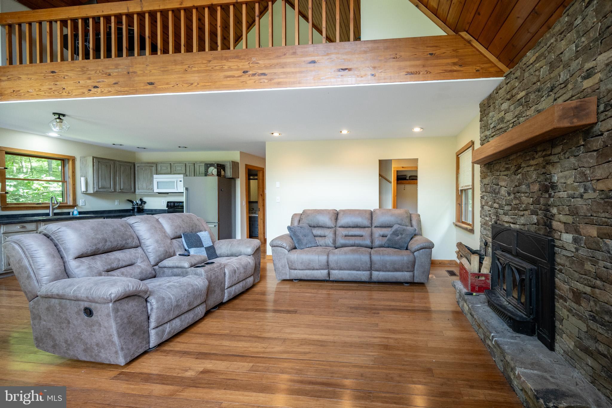 MAPLE DEL - Residential