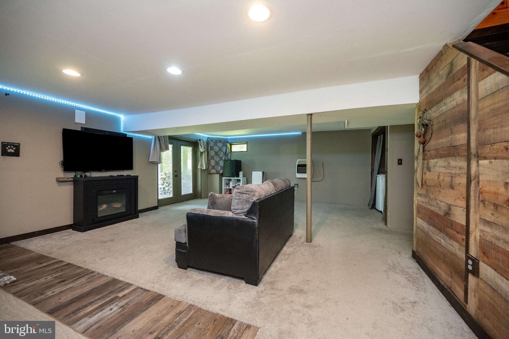 MAPLE DEL - Residential