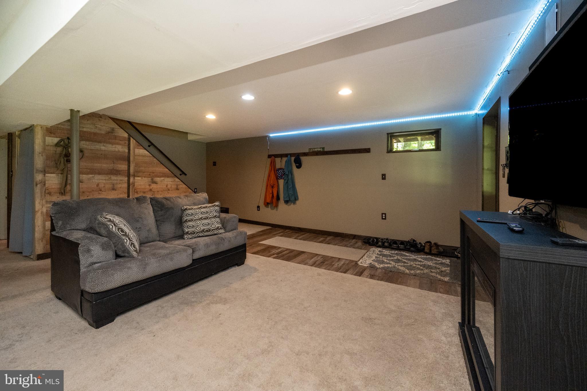 MAPLE DEL - Residential