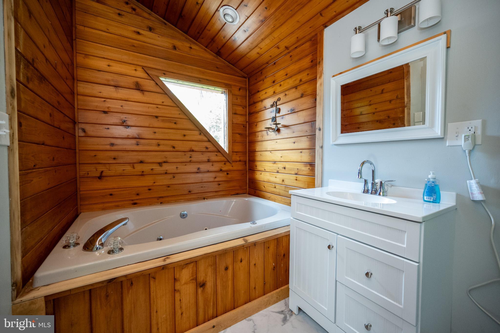 MAPLE DEL - Residential