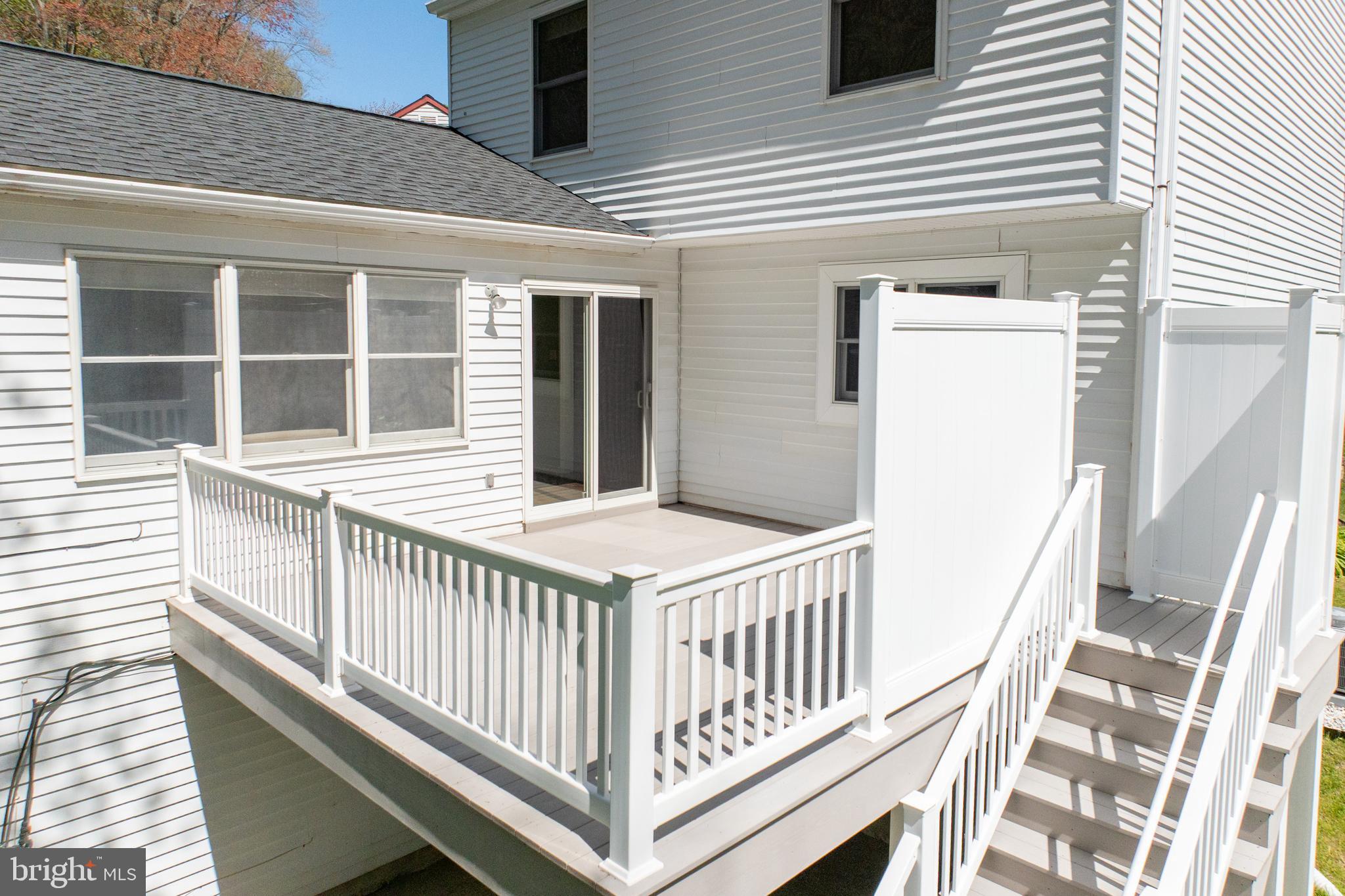 VICTORIA CROSSING - Residential