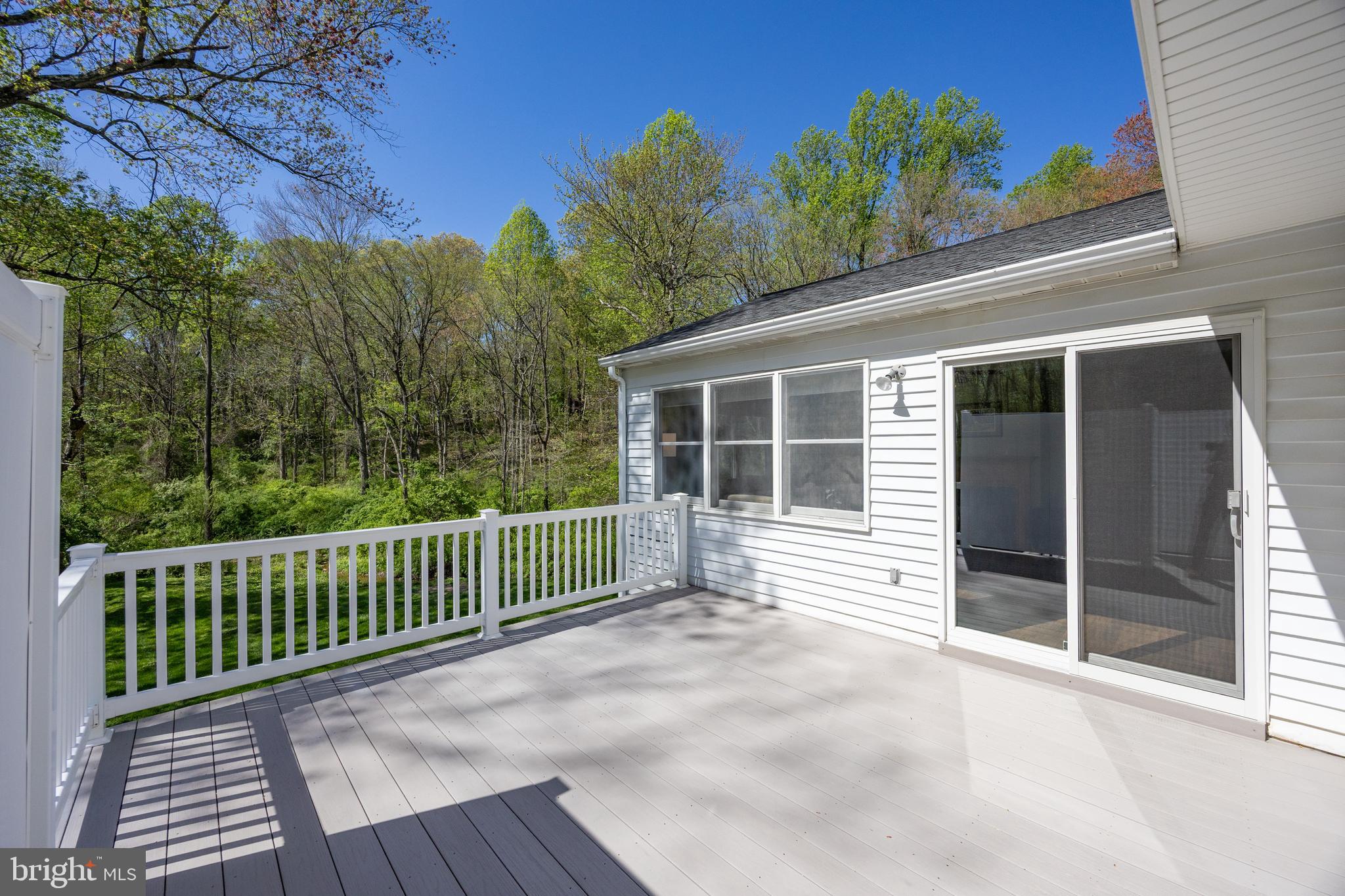 VICTORIA CROSSING - Residential