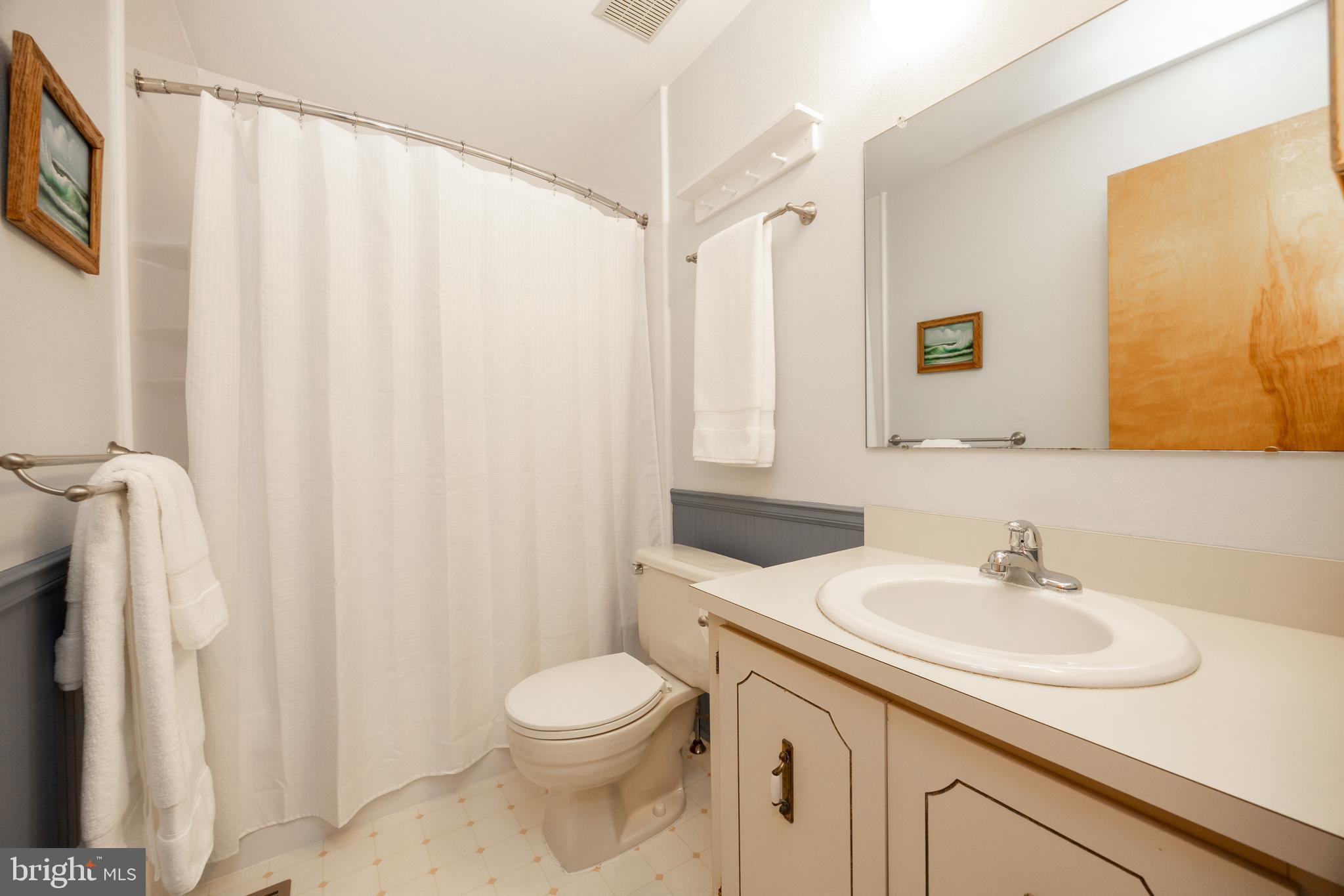 VICTORIA CROSSING - Residential