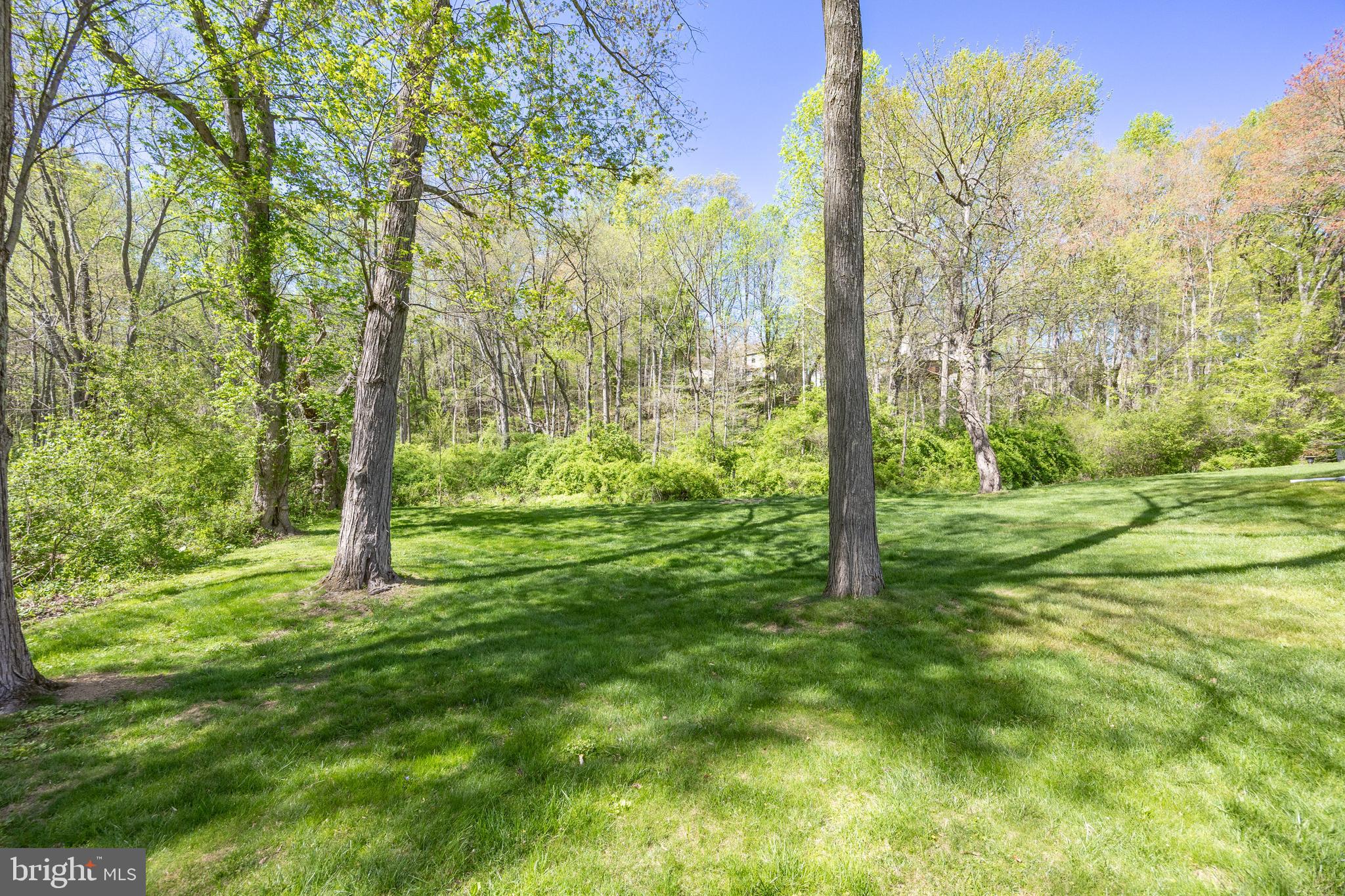 VICTORIA CROSSING - Residential